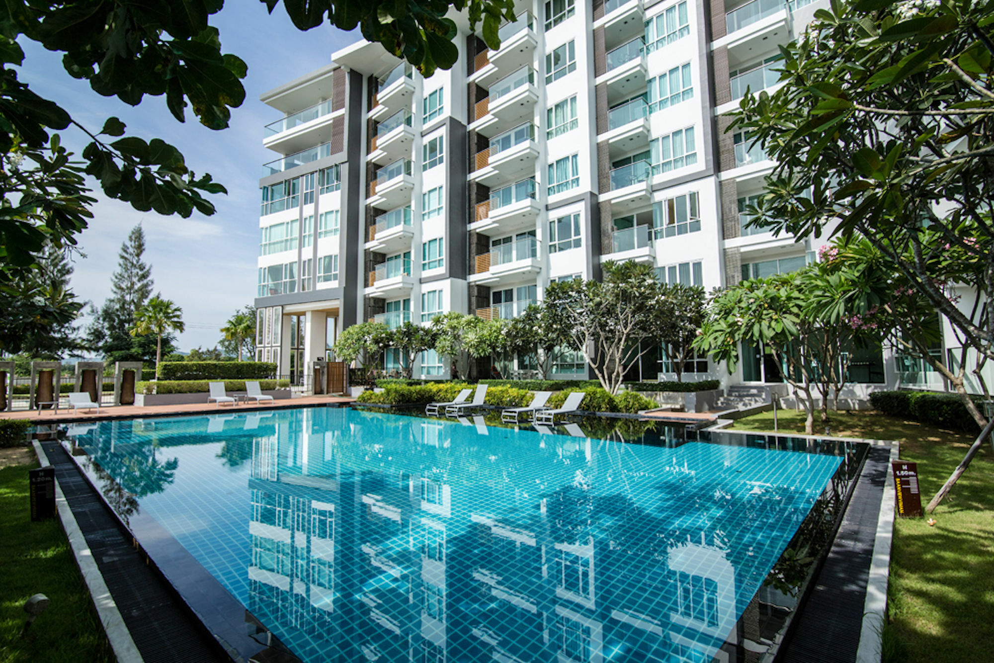 First Choice Grand Sha Extra Apartment