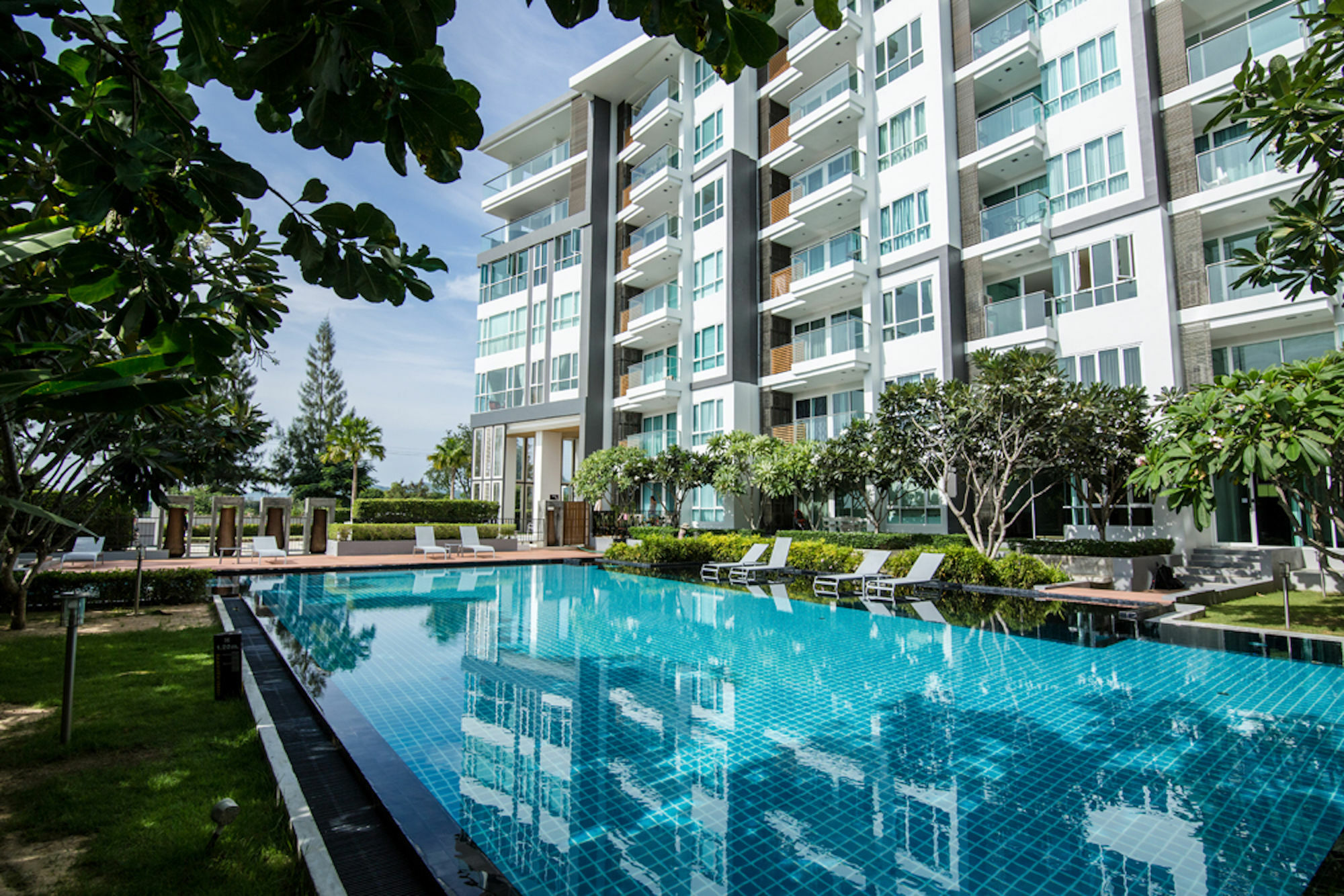 First Choice Grand Sha Extra
